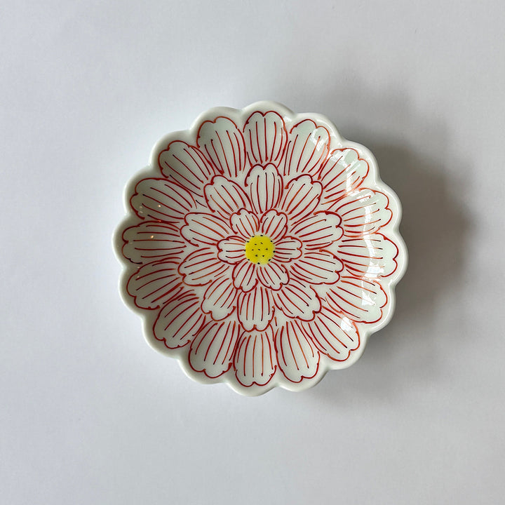 Peony and chrysanthemum shaped 3.5 inch plate