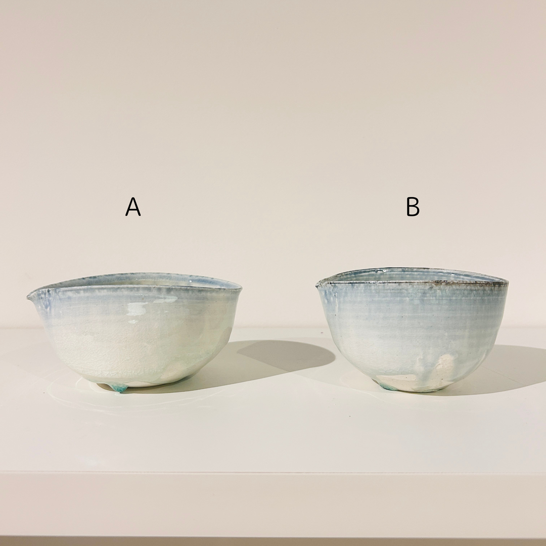 Flowing color katakuchi sake server