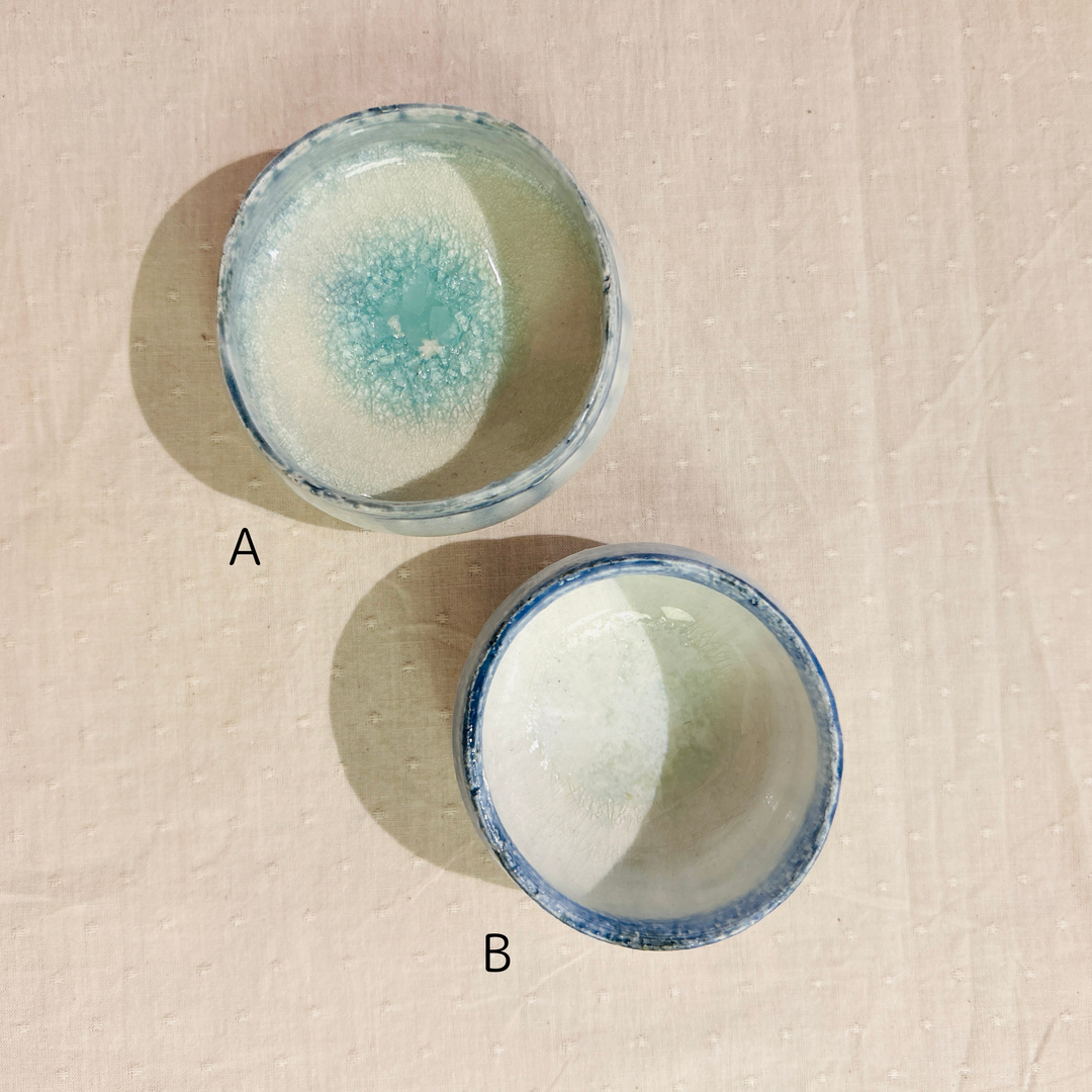 Flowing color sake cup