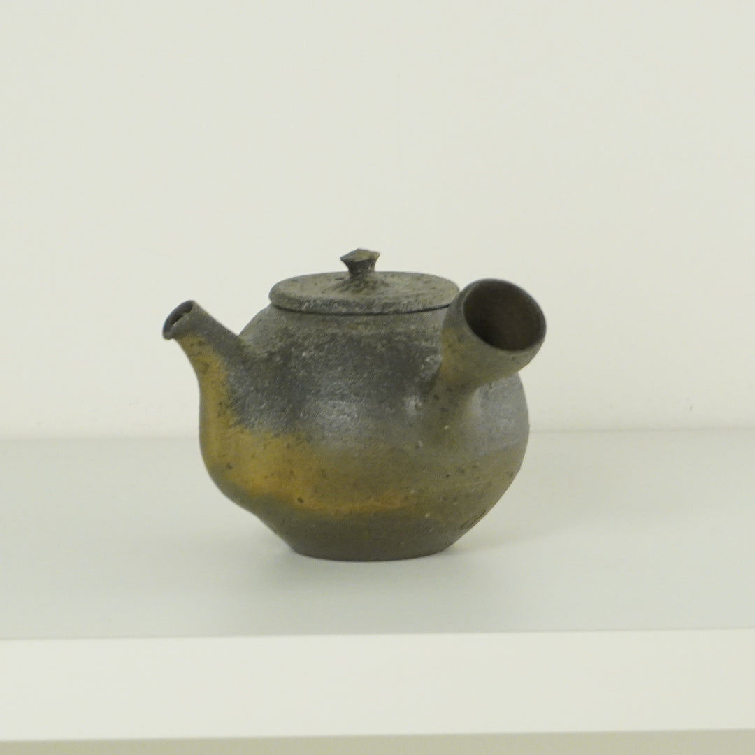 Yakishime pot