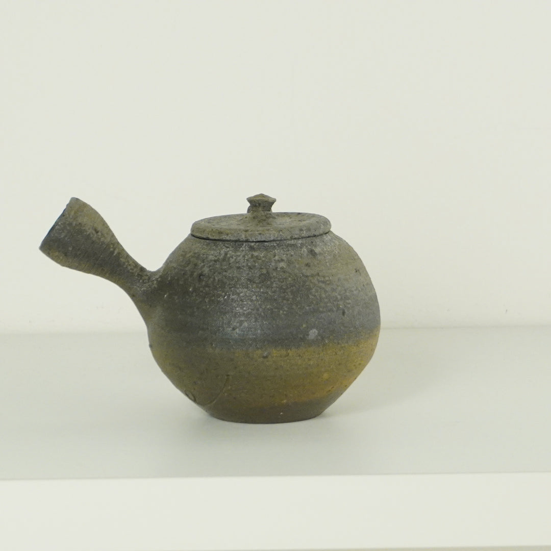Yakishime pot