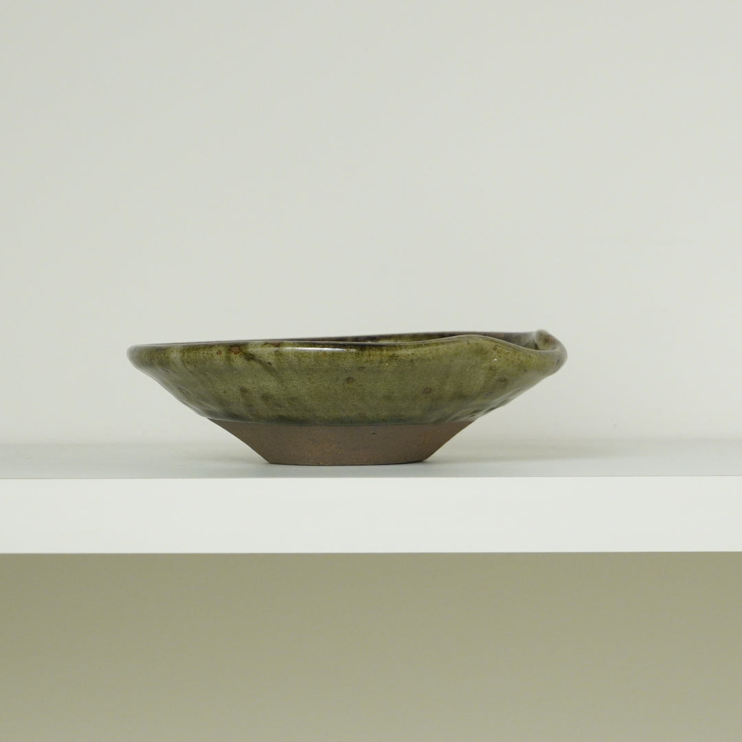 Kasagake Spouted Shallow Bowl