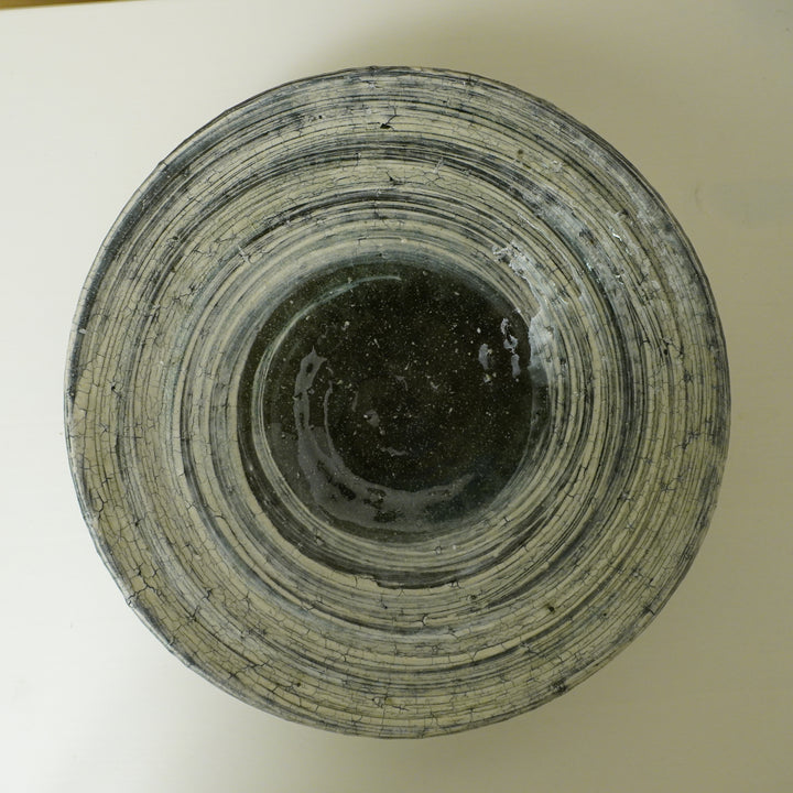 Brush-patterned shallow bowl