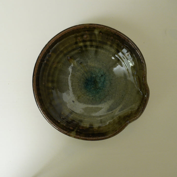 Kasagake Spouted Shallow Bowl