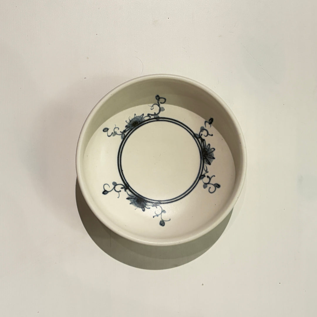 染付花文丸鉢