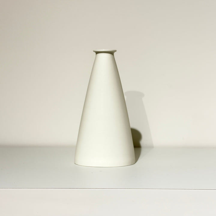 松岡瑞起　円錐花器