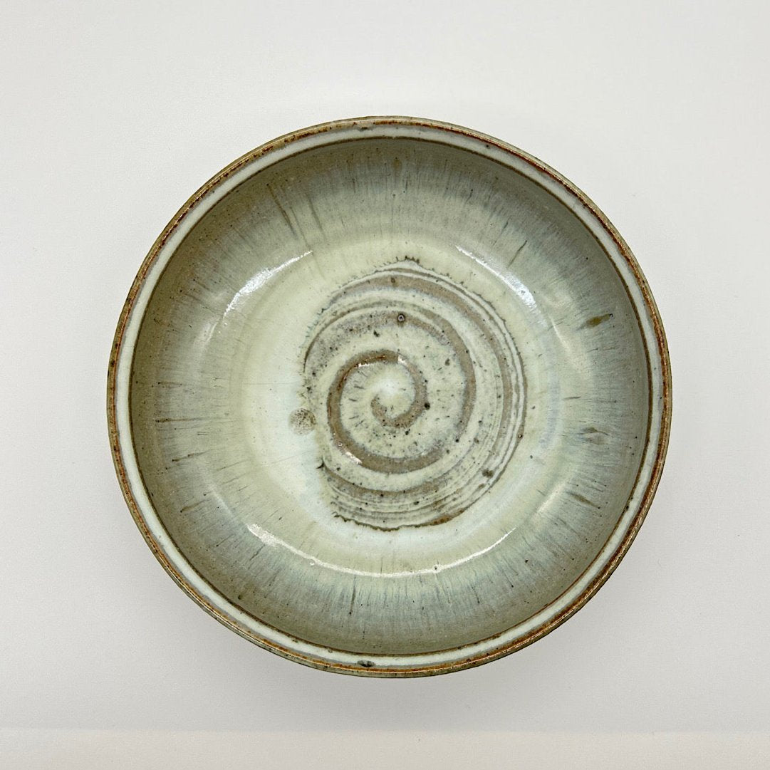 藁灰釉 七寸平鉢 – IRODORI TABLE / pottery & tableware