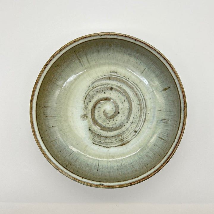 Straw ash glaze 7-inch flat bowl