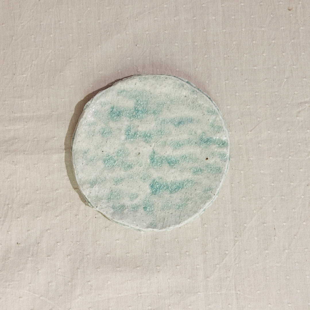 Flowing color hammered plate 