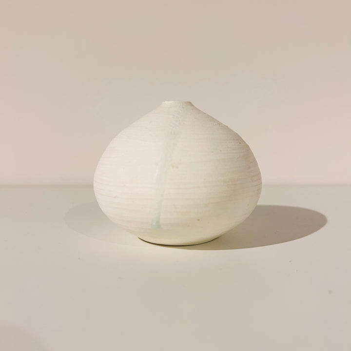 Flowing color vase