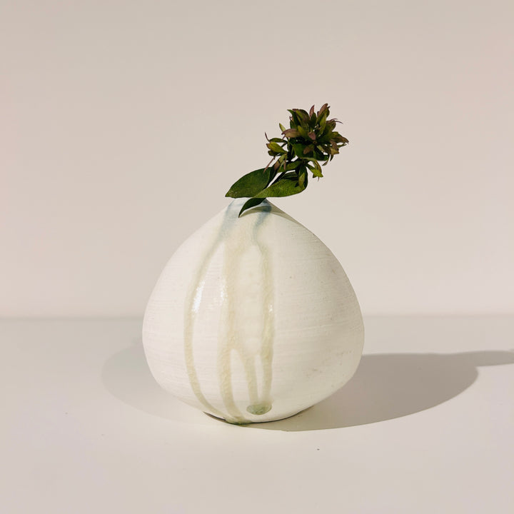Flowing color vase