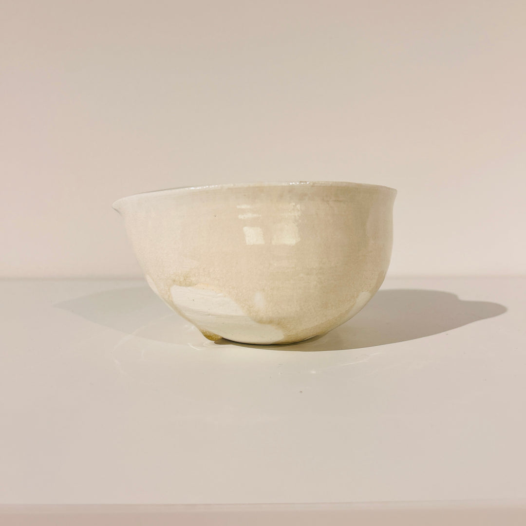 Flowing color katakuchi sake server