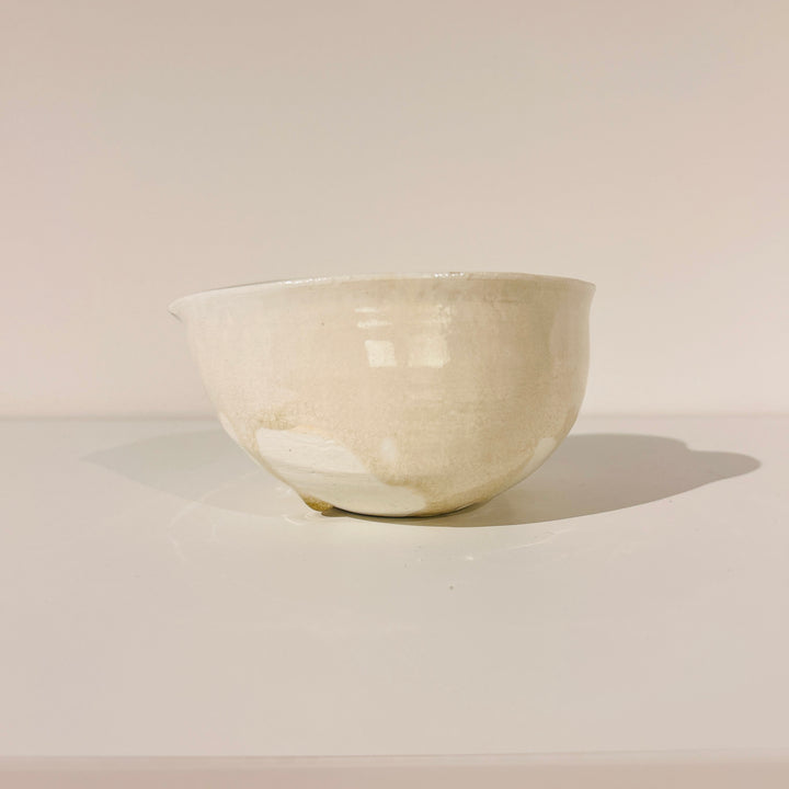 Flowing color katakuchi sake server