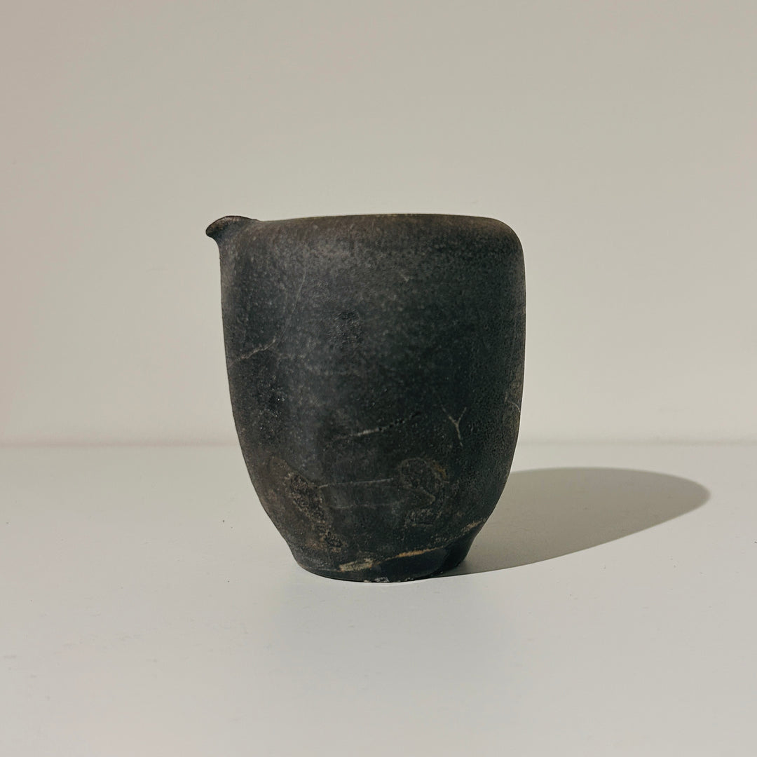 Nanban black celadon pouring vessel 10