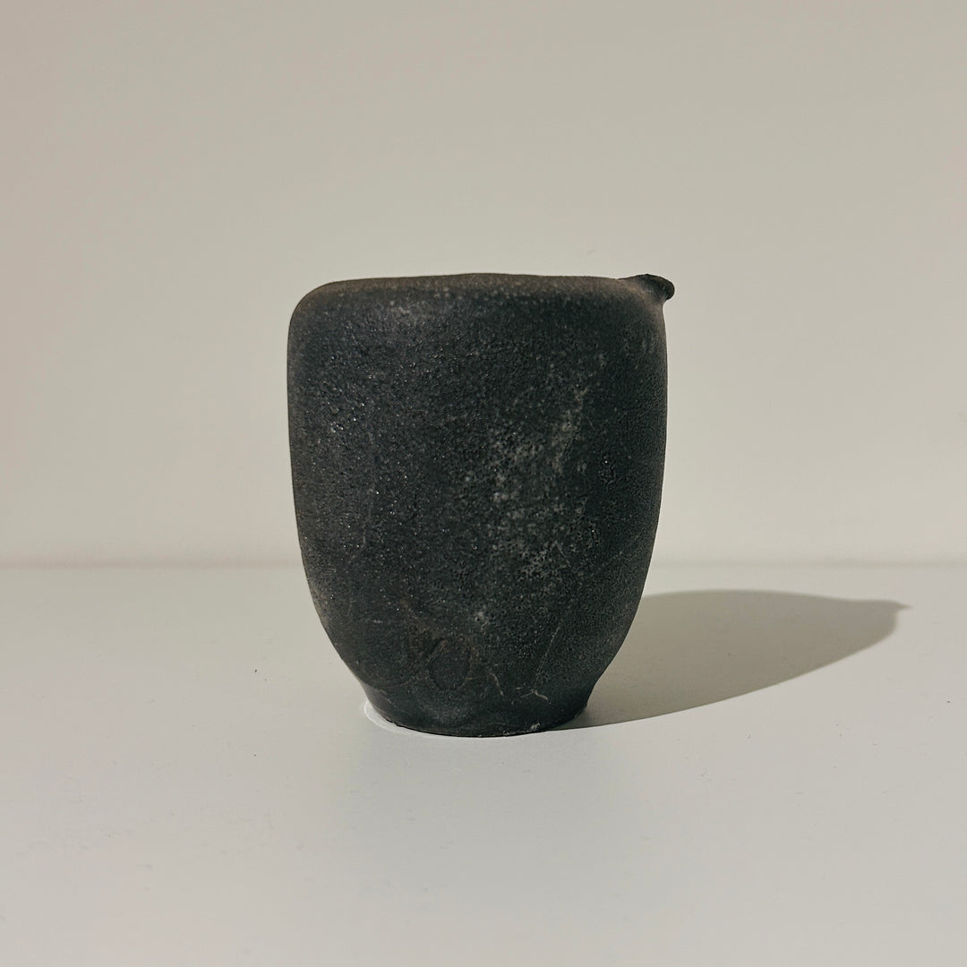 Nanban black celadon pouring vessel 10