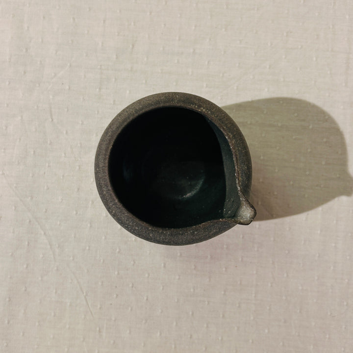 Nanban black celadon pouring vessel 10
