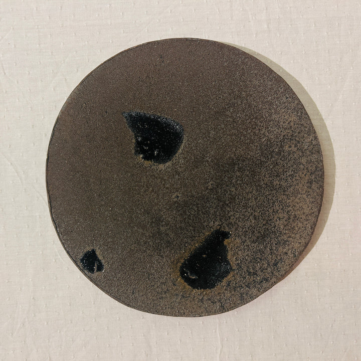middole-sized plain plate 43