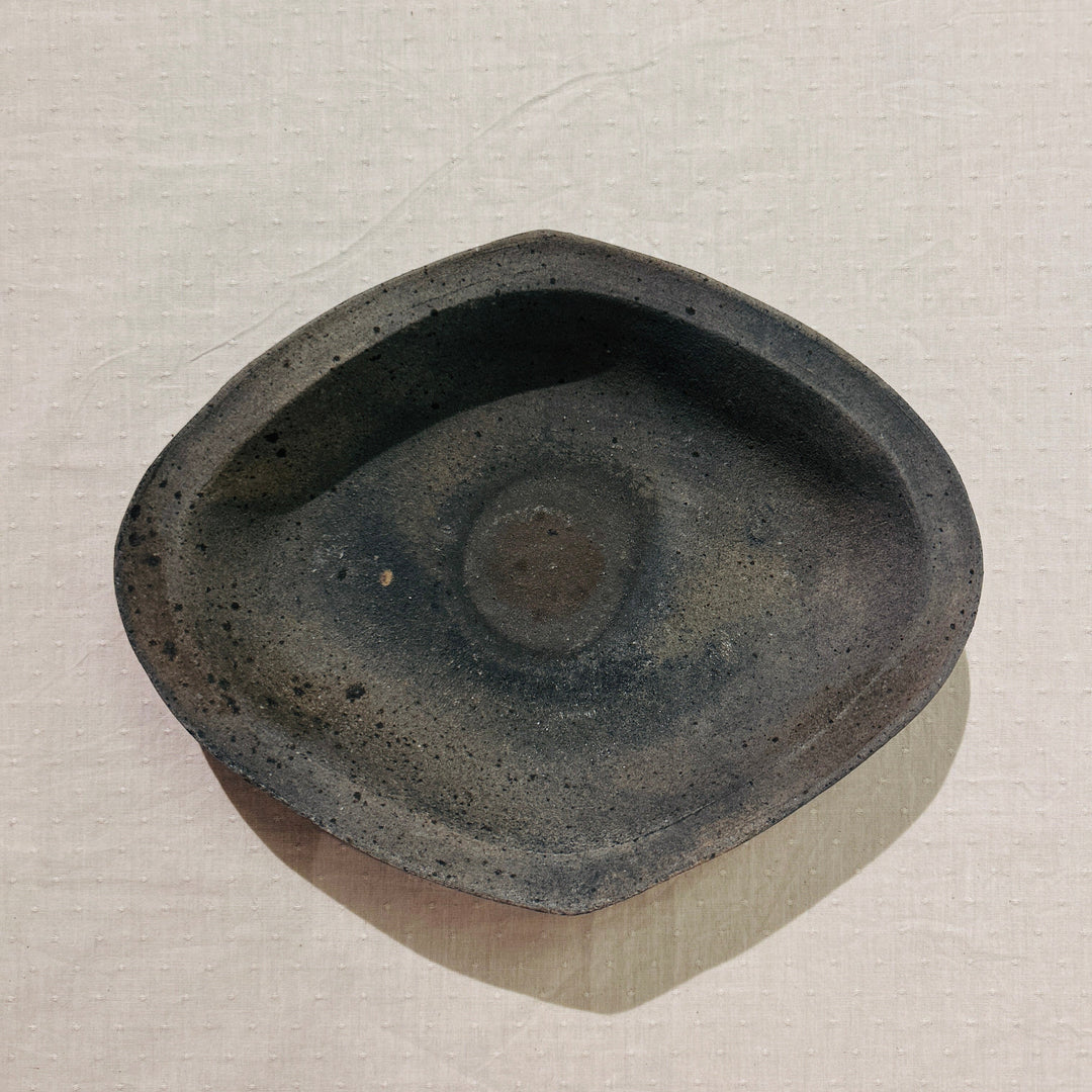 南蛮焼き締めダイヤ皿37
