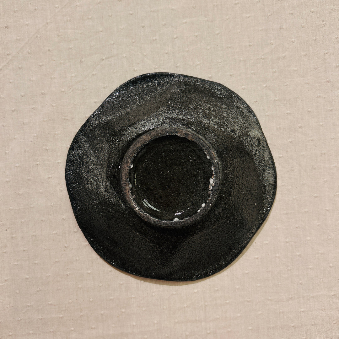 Nanban black celadon flower plate 8