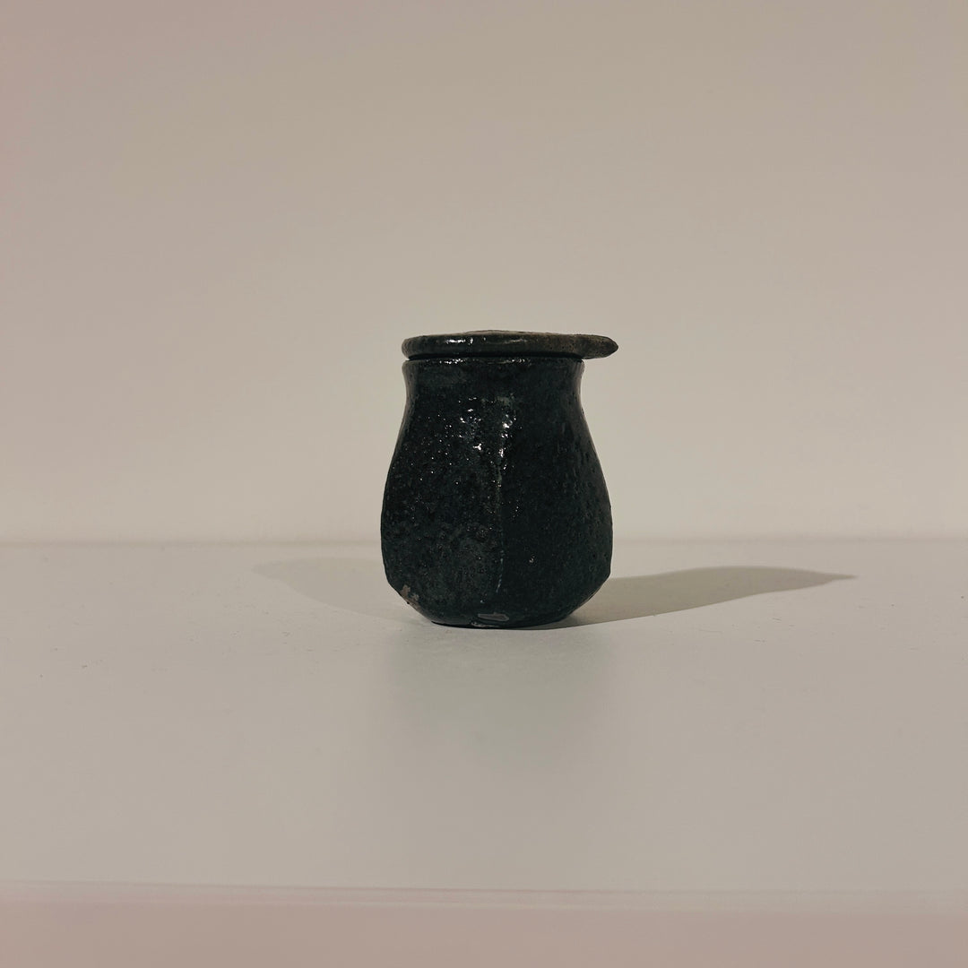 黒青磁醤油差し139