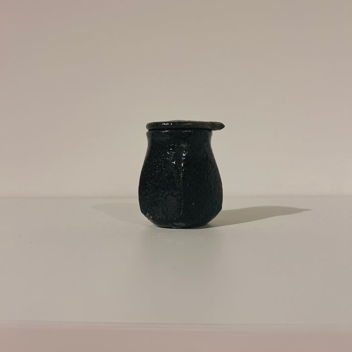 黒青磁醤油差し139