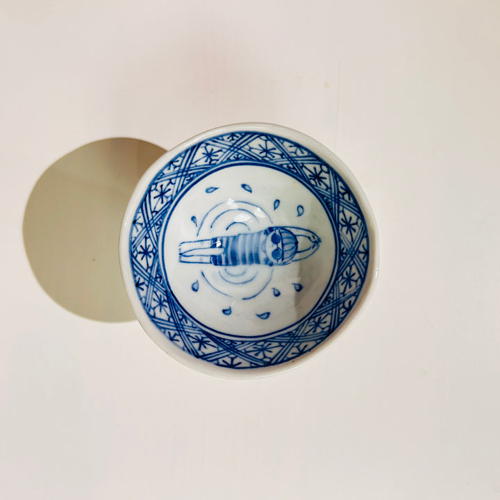 Sake cup backstroke