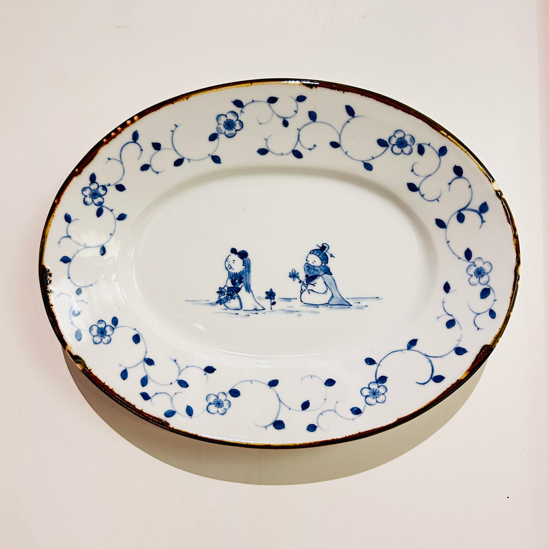 Oval Plate: Romance of the Three Kingdoms - Sima Yi and Cao Cao Picking Flowers