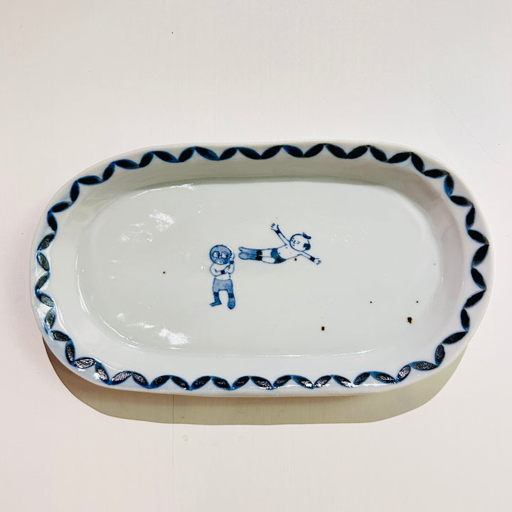 Oval small plate Pro wrestling drop kick