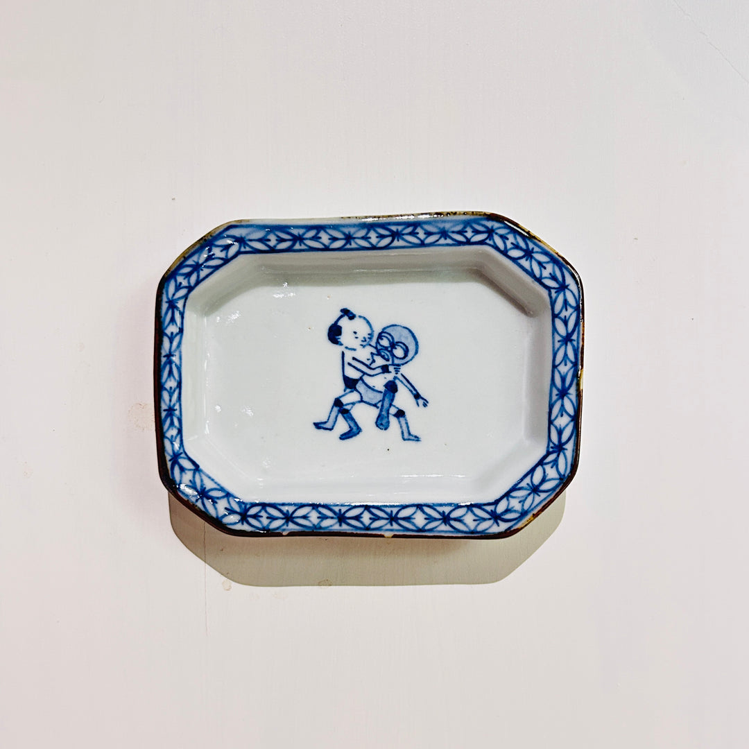 Square small plate, Pro Wrestling Cobra Twist