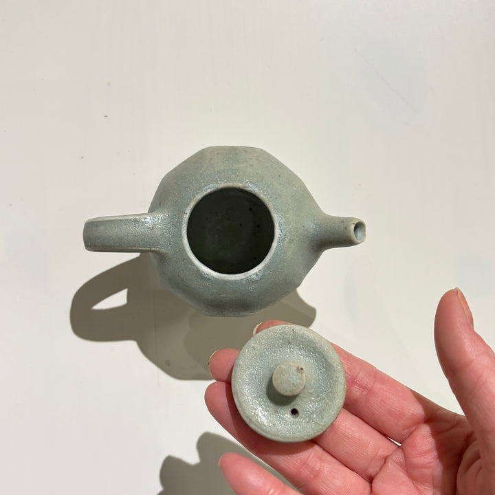 白土南蛮青磁面取りティーポット