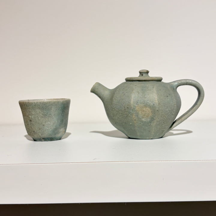 白土南蛮青磁茶杯