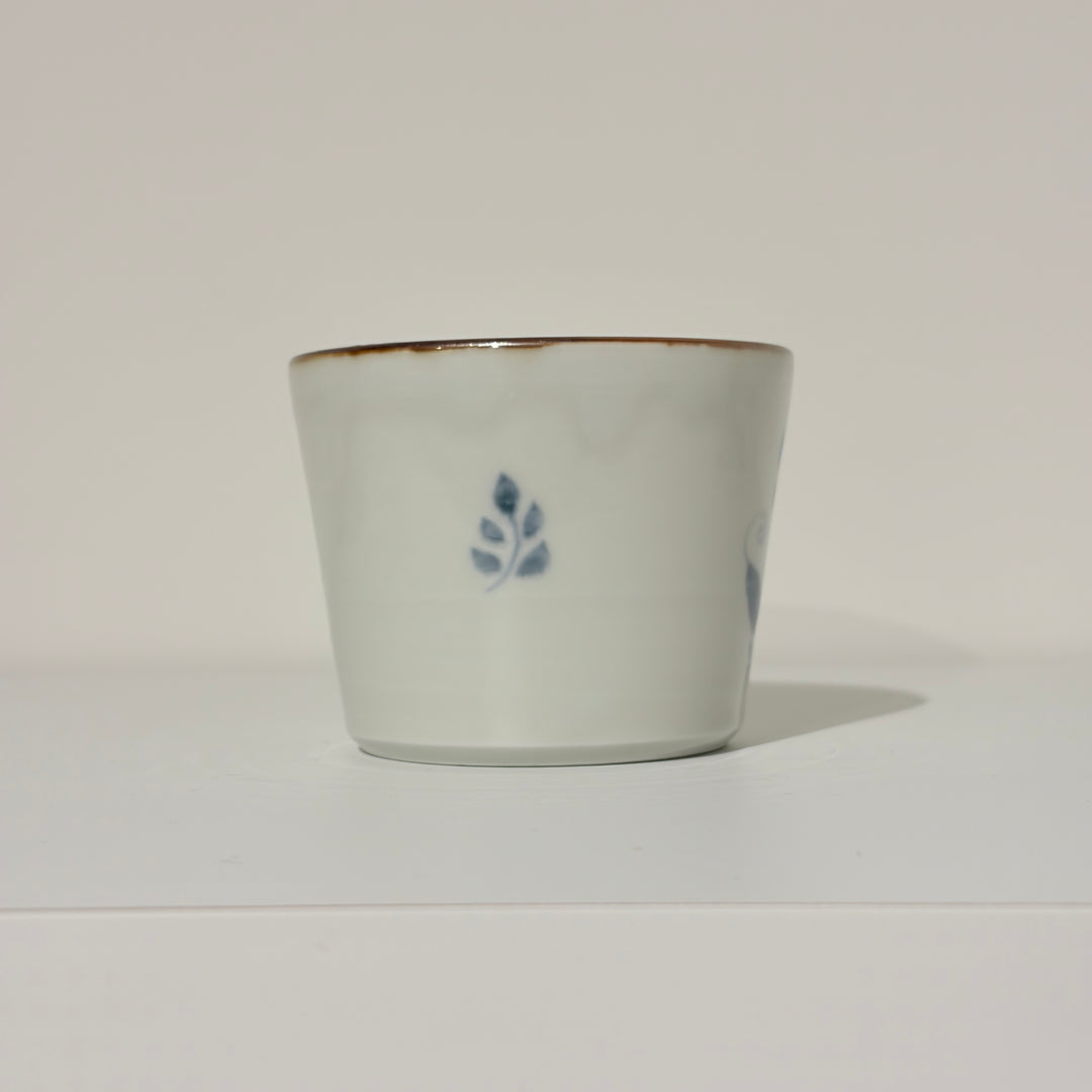 Blue and white/colored soba cup