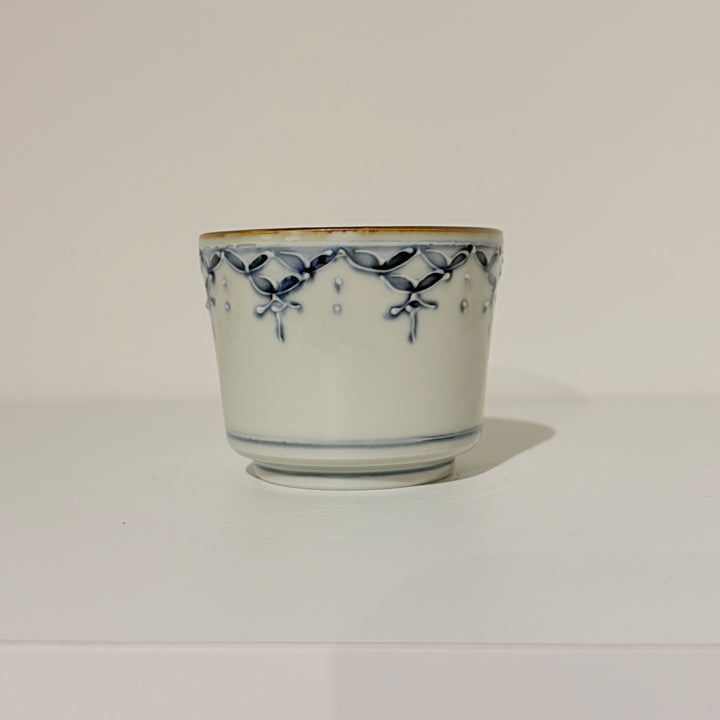 Blue and white/colored soba cup